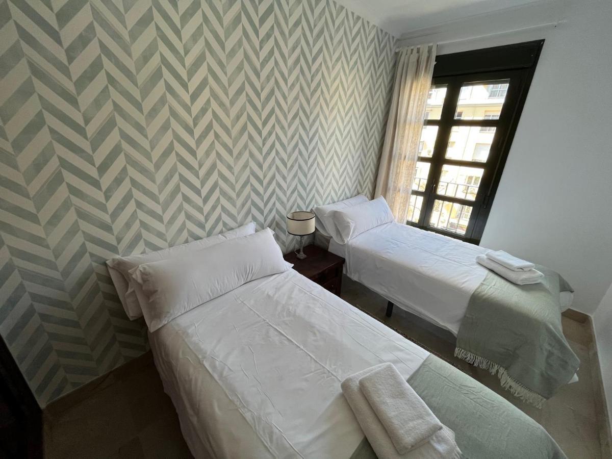 Amador Apartamento Familiar Centro Parking Amador De Los Rios Sevilla Kültér fotó